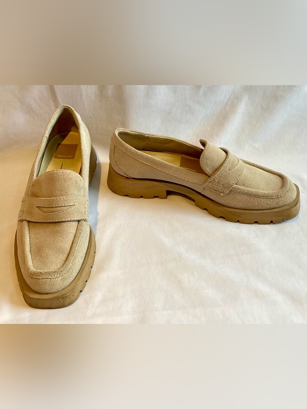 Dolce Vita Elias Beige Lug-Sole Suede Penny Loafers, size 7.5